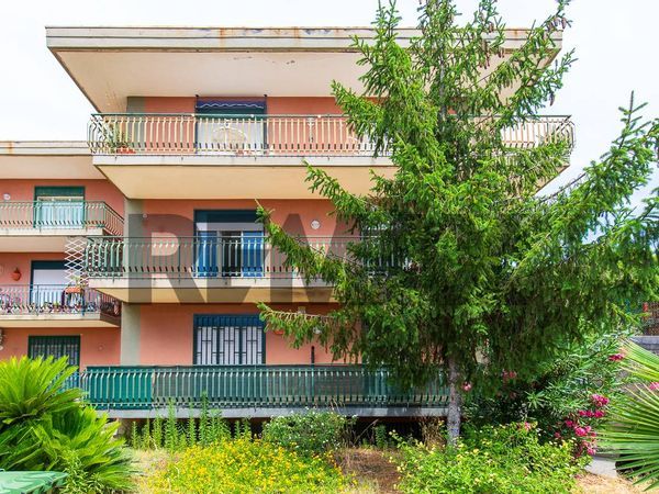 Appartamento Santa Venerina, CT Vendita