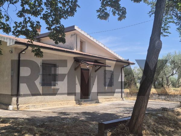 Casa Indipendente Bonito, AV Vendita