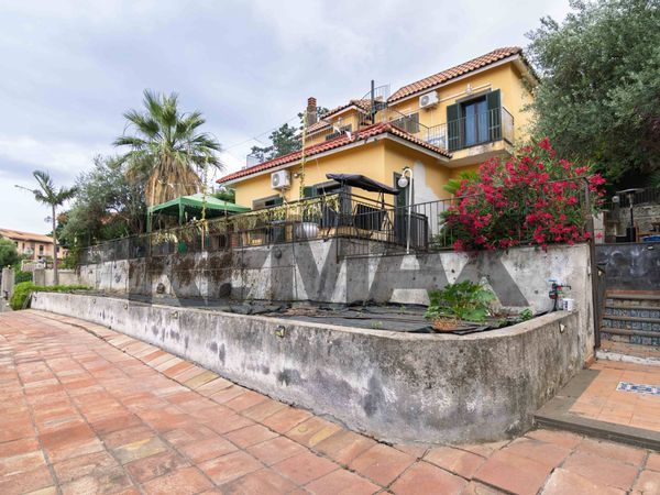 Villa singola Acitrezza, Aci Castello, CT Vendita