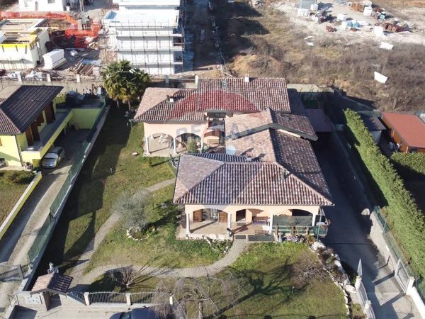 Porzione di casa Carnago, VA Vendita