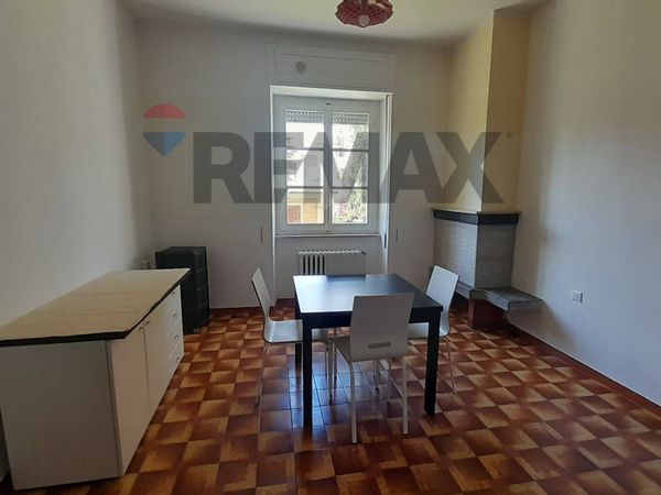 Appartamento Zona Viale Ancona, Foligno, PG Affitto