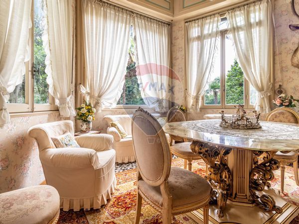 Villa singola Lesa, NO Vendita