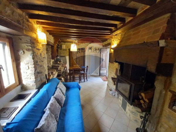 Rustico Corfino, Villa Collemandina, LU Vendita