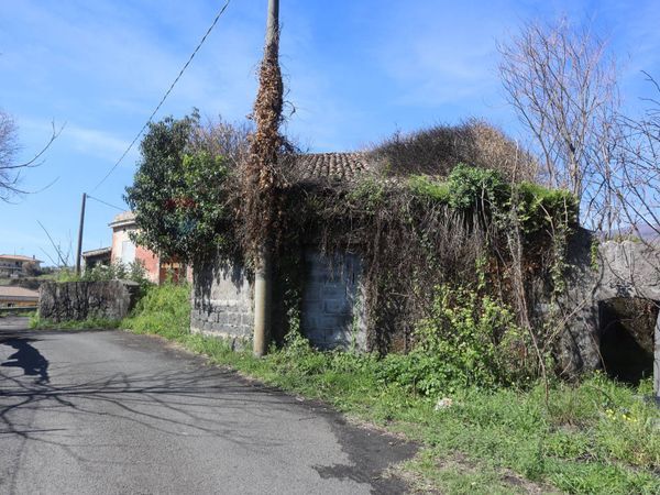 Rustico Santa Venerina, CT Vendita