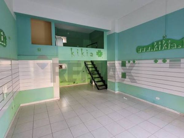 Locale Commerciale Favara, AG Affitto