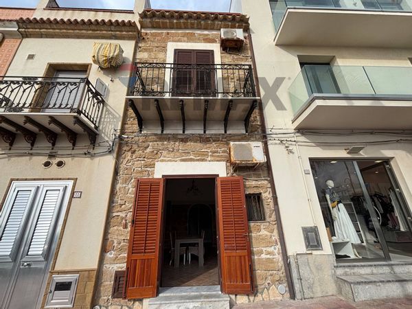 Casa Indipendente Terrasini, PA Affitto