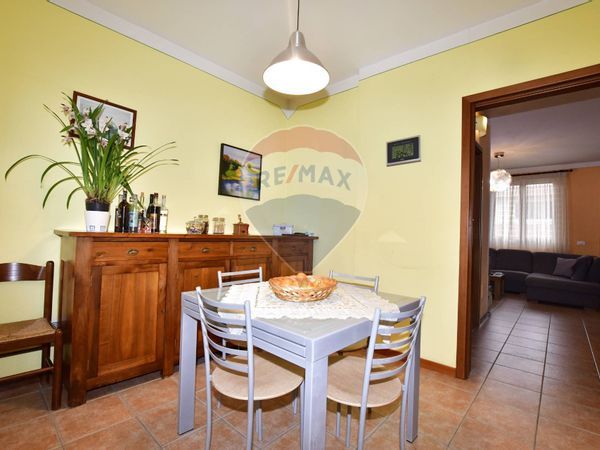 Villa a schiera Barga, LU Vendita