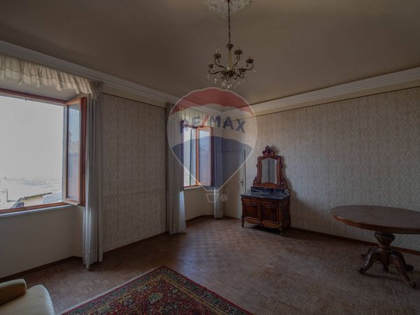 Appartamento Arcevia, AN Vendita