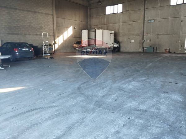 Capannone Industriale Pioltello, MI Affitto