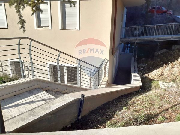 Ufficio Centro storico, L'Aquila, AQ Affitto - Foto 3