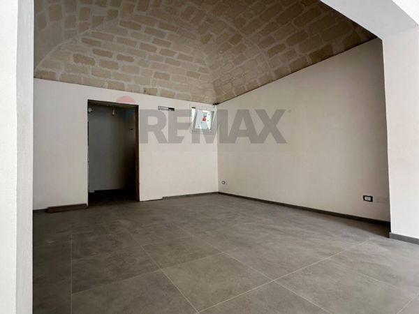 Attività  Commerciale Trapani, TP Affitto