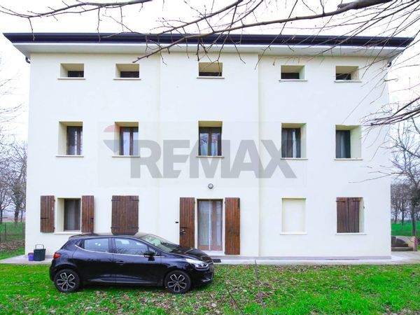 Porzione di villa San Luca, Tribano, PD Vendita