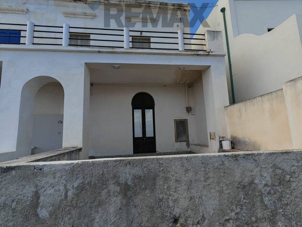 Casa Semindipendente Acquacalda, Lipari, ME Vendita