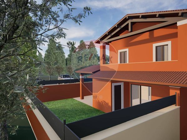 Villa a schiera Santa Maria in Valle, Trevi, PG Vendita