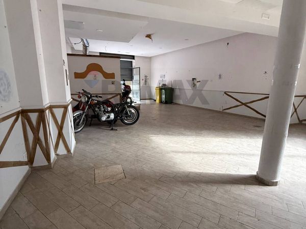 Locale Commerciale Triggiano, BA Affitto - Foto 2