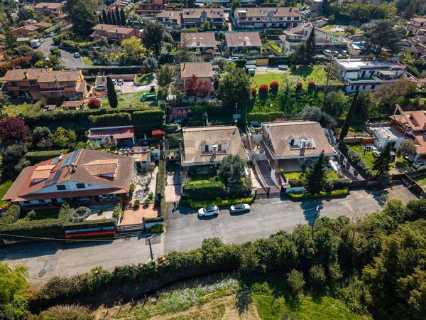 Porzione di villa Castelnuovo di Porto, RM Vendita