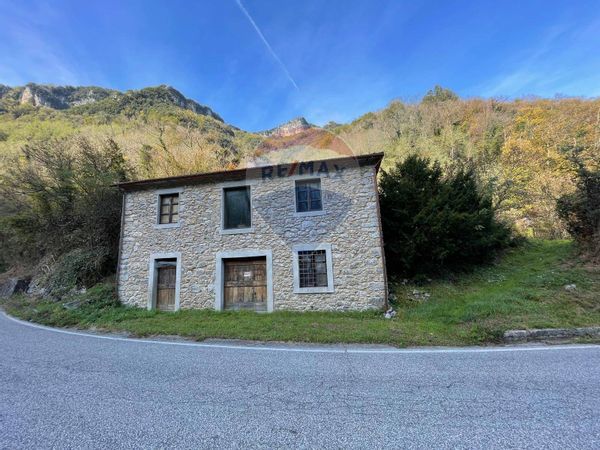 Casa Indipendente Vallico Sotto, Fabbriche di Vergemoli, LU Vendita