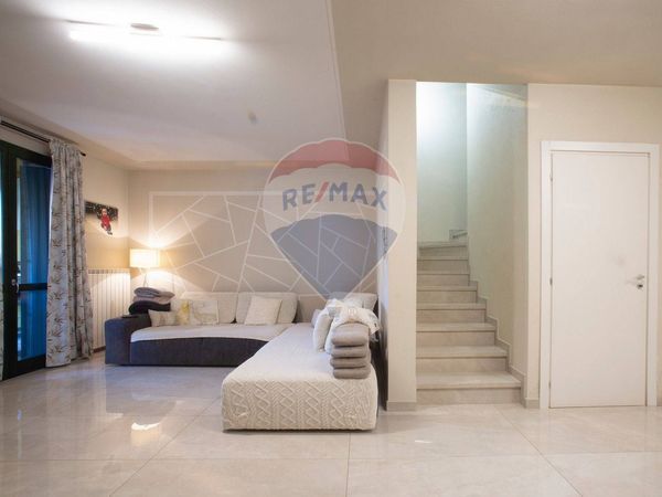 Villa a schiera Sacca, Esine, BS Vendita