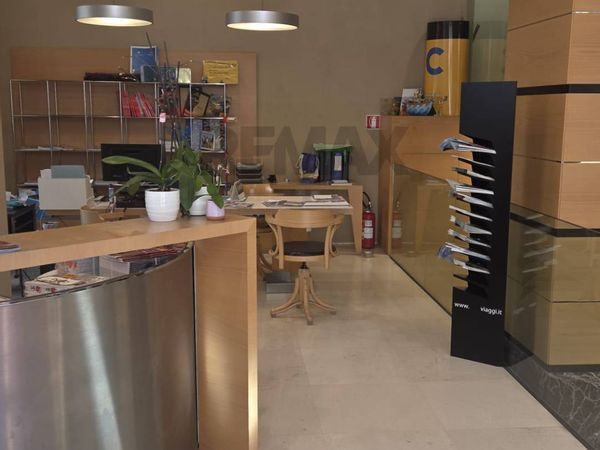 Locale Commerciale Città Vecchia, Bari, BA Affitto - Foto 4