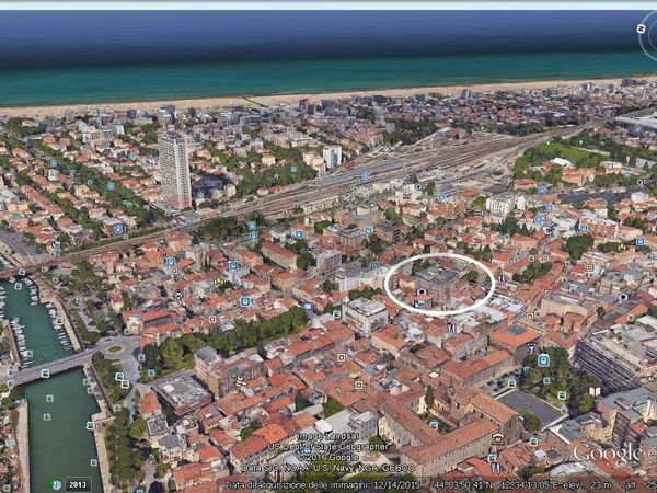 Locale Commerciale Centro storico, Rimini, RN Affitto