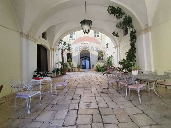Castello Centro storico, Lecce, LE Vendita