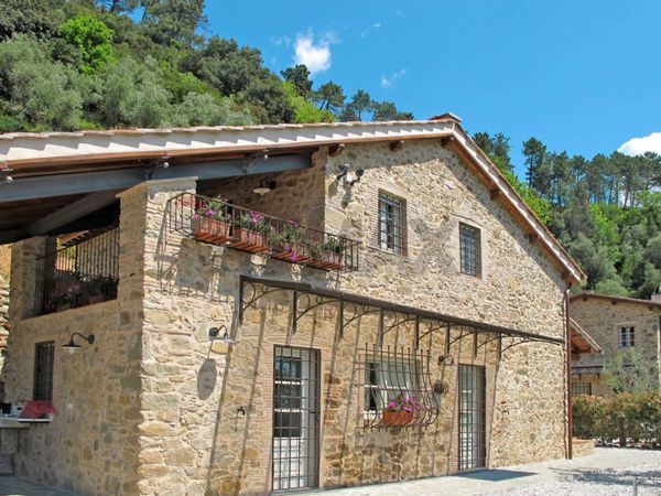 Villa singola Pescaglia, LU Vendita