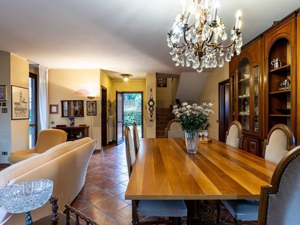 Villa a schiera Cazzano, Besana in Brianza, MB Vendita