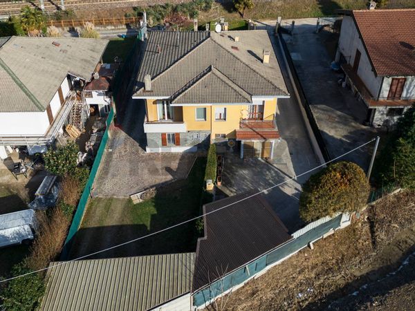 Villetta bifamiliare Centro, Cittiglio, VA Vendita