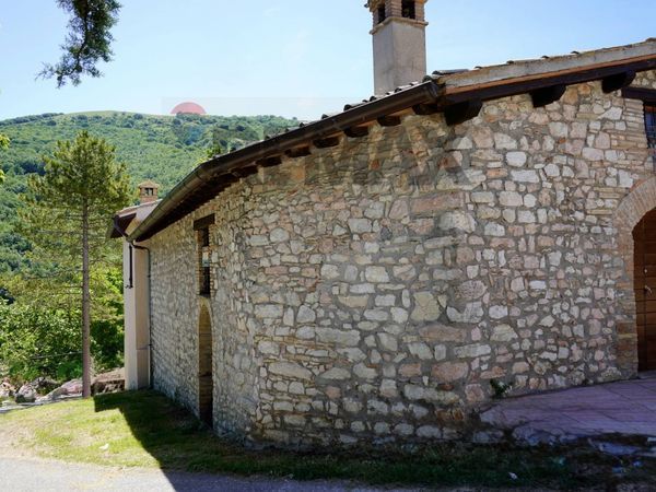 Casa Semindipendente Ponze, Trevi, PG Vendita