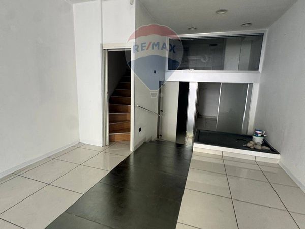 Locale Commerciale Sant'Antonio, Cassino, FR Affitto