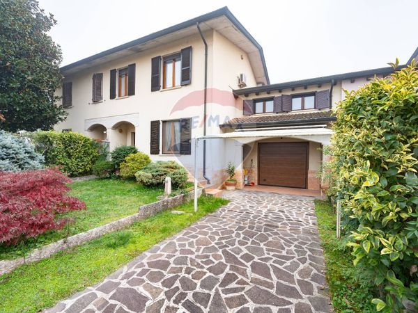 Villa a schiera Montata Carra, Porto Mantovano, MN Vendita
