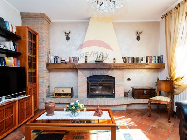 Casa Semindipendente Broni, PV Vendita