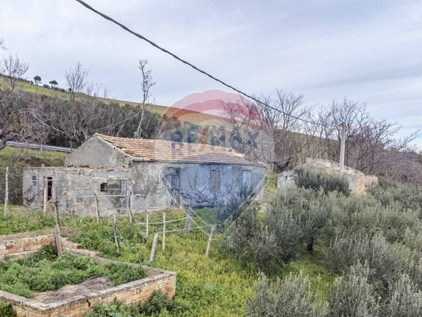 Cascina/Casale San Salvo, CH Vendita