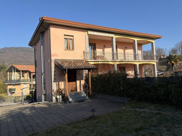 Porzione di casa Viggiù, VA Vendita