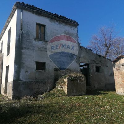 Cascina/Casale Fara Filiorum Petri, CH Vendita