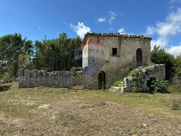 Cascina/Casale Rocchetta a Volturno, IS Vendita
