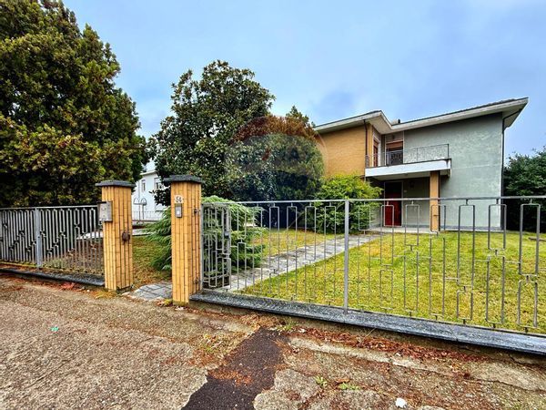 Casa Indipendente Stradella, PV Vendita