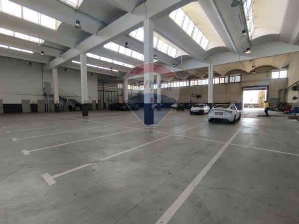 Capannone Industriale Peschiera Borromeo, MI Affitto