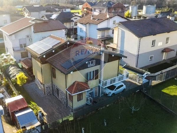 Villa singola Costa Volpino, BG Vendita