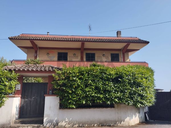 Villetta bifamiliare Spigno Saturnia, LT Vendita