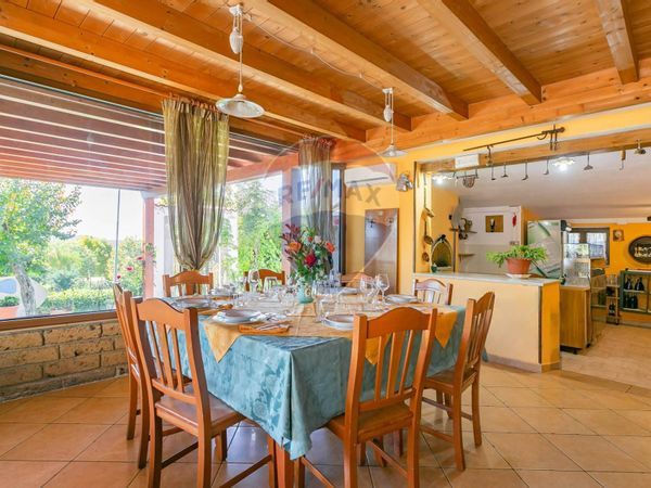 Albergo/Hotel Monteleone di Puglia, FG Vendita