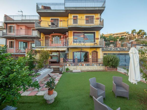 Villa a schiera Aci Castello, CT Vendita