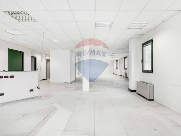 Capannone Industriale Azzate, VA Vendita