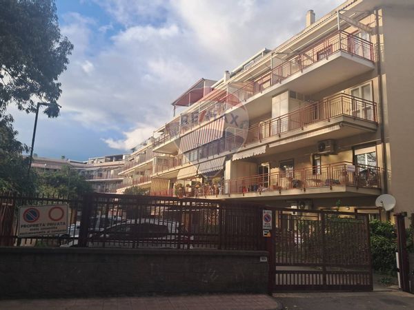 Stanza Santa Teresa di Riva, ME Vendita