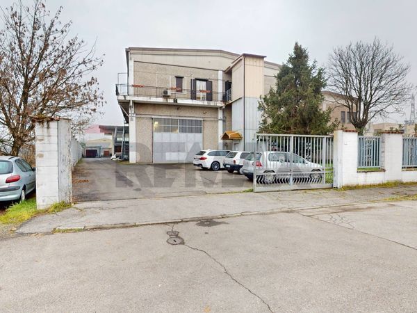 Capannone Industriale Truccazzano, MI Vendita