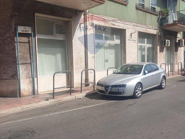 Locale Commerciale Tamburi, Taranto, TA Affitto