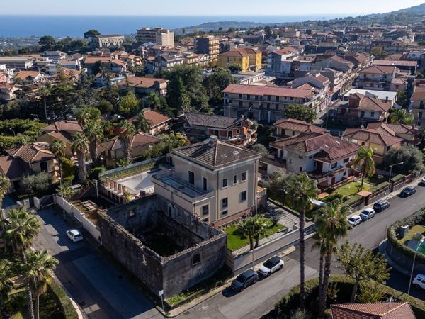 Villa singola Aci Sant'Antonio, CT Vendita