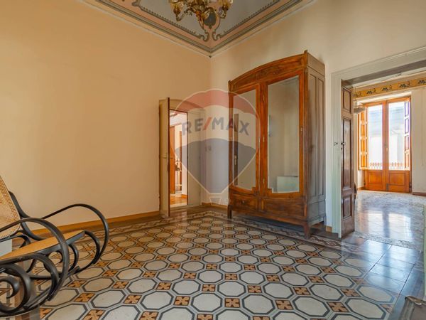 Casa Indipendente Montrone, Adelfia, BA Vendita