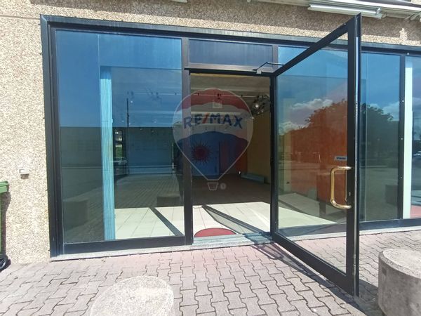 Negozio San Vito, Lucca, LU Affitto