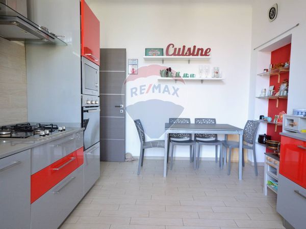 Appartamento Oltreletimbro, Savona, SV Vendita